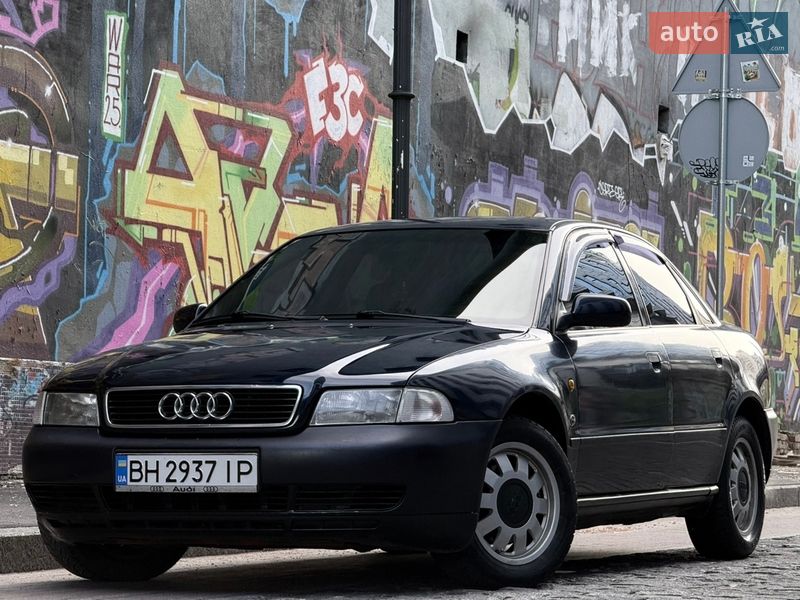 Седан Audi A4 1997 в Одессе