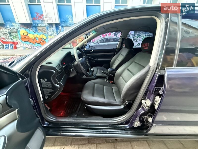 Седан Audi A4 1997 в Одессе