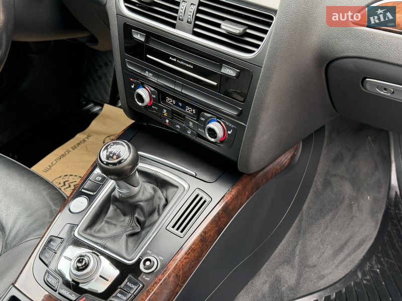Седан Audi A4 2015 в Луцьку