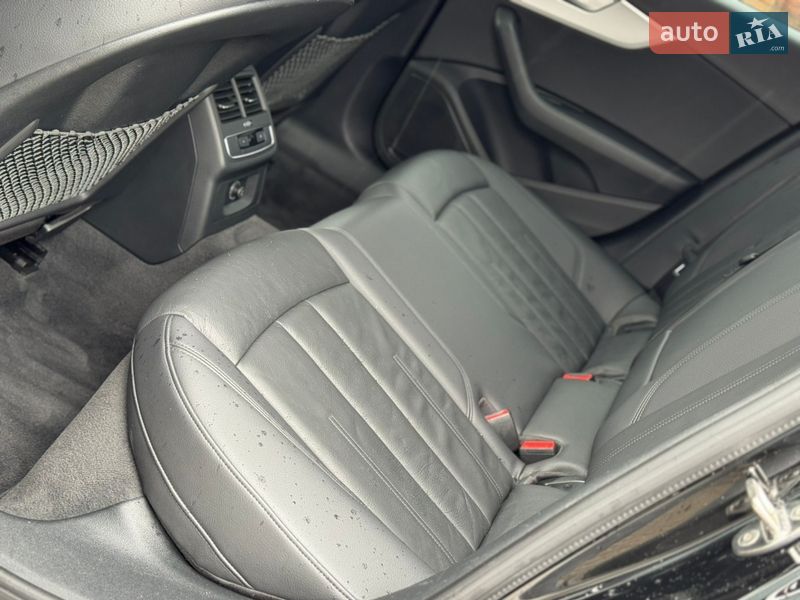Седан Audi A4 2019 в Виннице