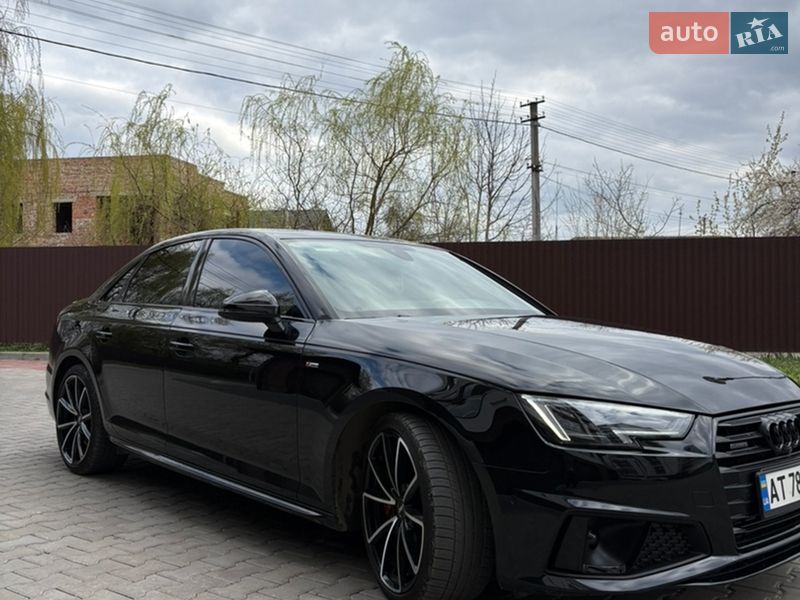 Седан Audi A4 2017 в Ивано-Франковске