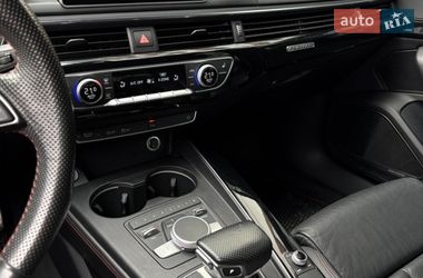 Седан Audi A4 2017 в Ивано-Франковске
