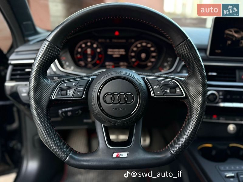 Седан Audi A4 2017 в Ивано-Франковске