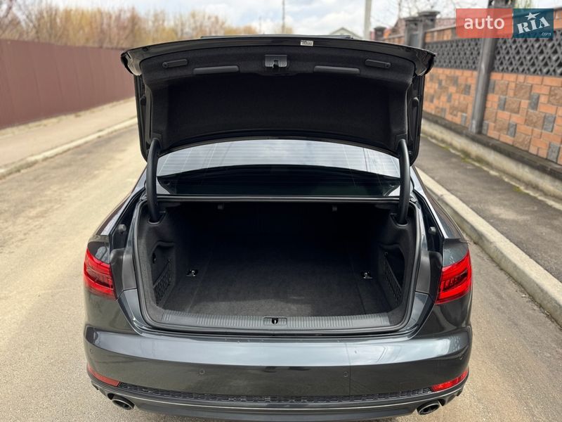 Седан Audi A4 2016 в Василькові