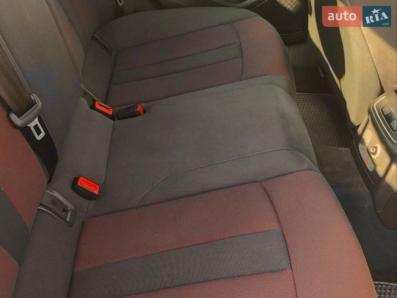 Седан Audi A4 2017 в Ровно