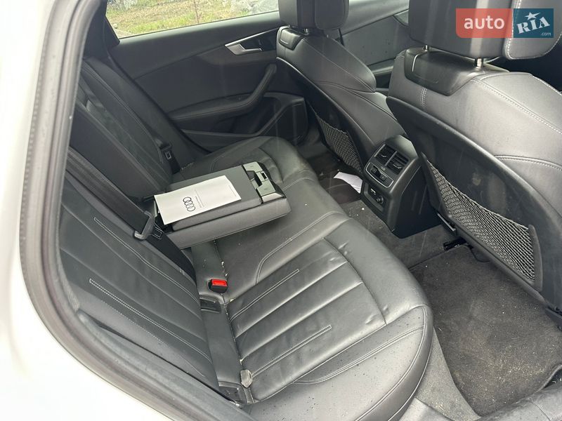 Седан Audi A4 2022 в Харькове