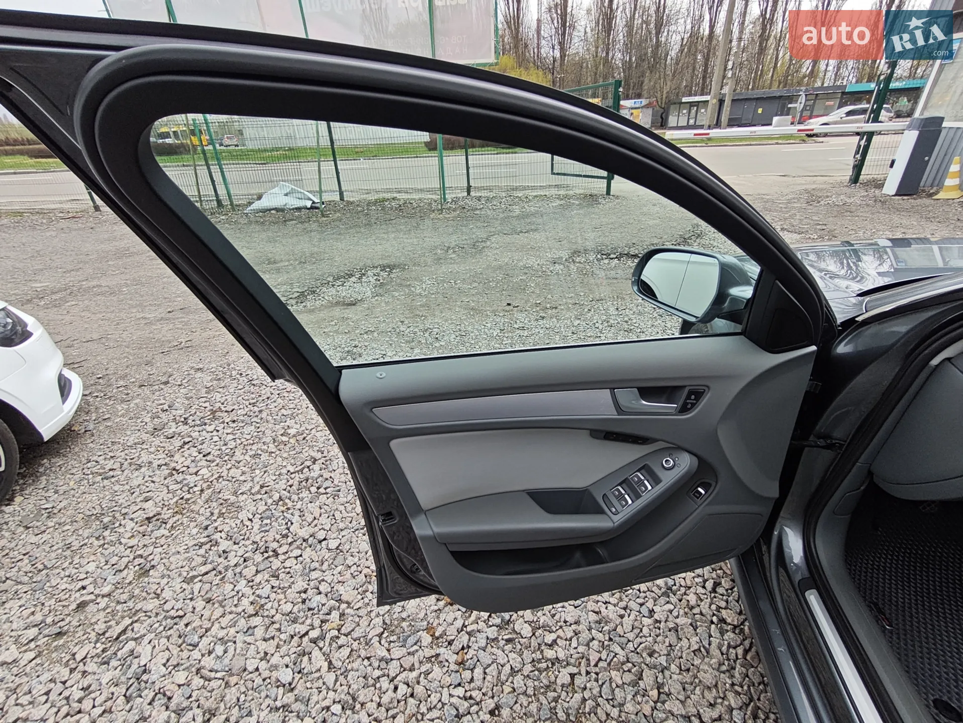 2013 Audi A4 - мініатюра 12