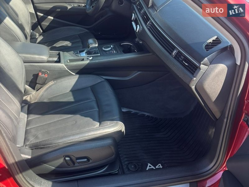 Седан Audi A4 2017 в Черновцах