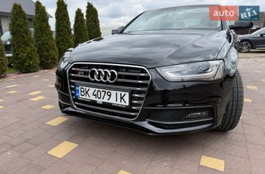 Седан Audi A4 2015 в Вараше