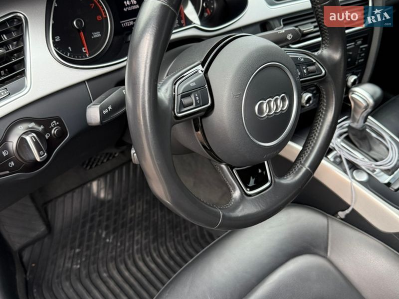 Седан Audi A4 2015 в Вараше