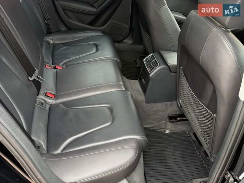 Седан Audi A4 2015 в Вараше