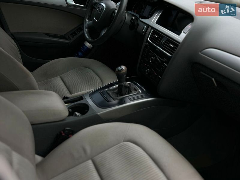 Седан Audi A4 2008 в Мукачевому