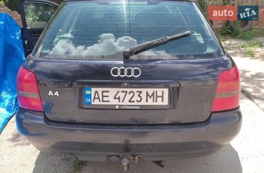 Универсал Audi A4 1997 в Александрие