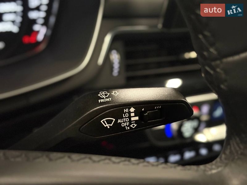 Седан Audi A4 2021 в Львові