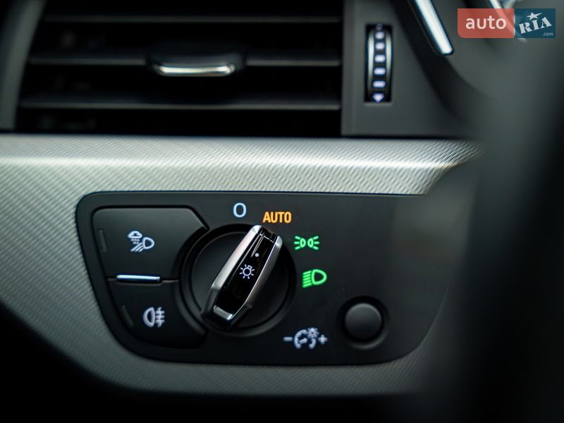 Седан Audi A4 2016 в Киеве фото 14 Седан Audi A4 2016 в Киеве