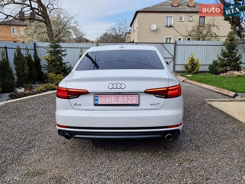 Седан Audi A4 2017 в Нововолинську