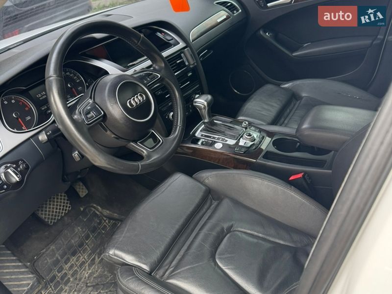 Седан Audi A4 2012 в Харкові