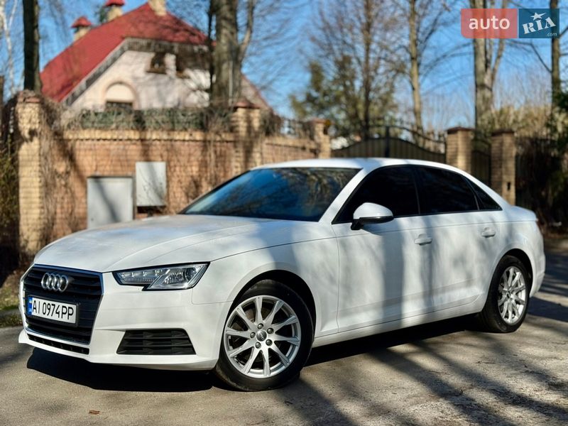 Седан Audi A4 2017 в Киеве
