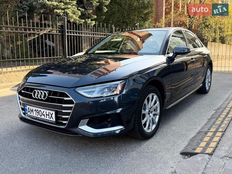 Седан Audi A4 2021 в Киеве