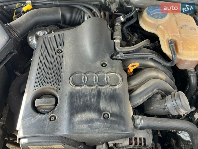 Седан Audi A4 1999 в Черновцах