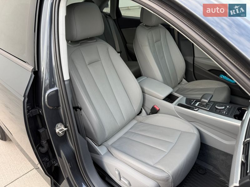 Седан Audi A4 2017 в Луцке