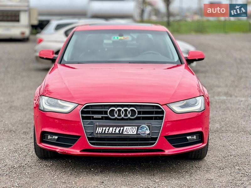 Седан Audi A4 2013 в Киеве