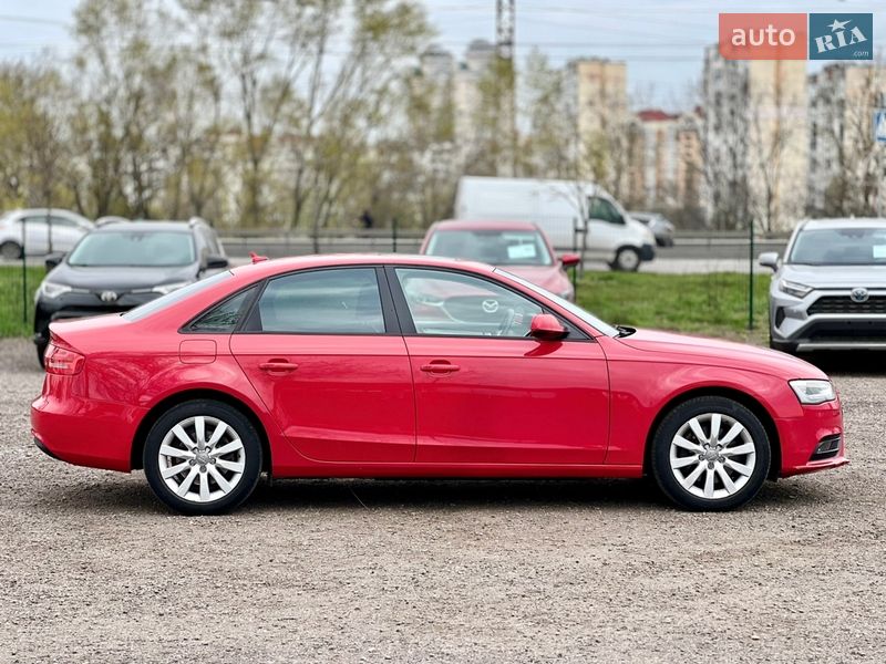 Седан Audi A4 2013 в Киеве