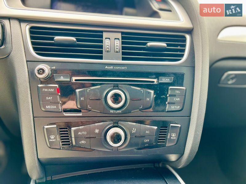 Седан Audi A4 2013 в Киеве