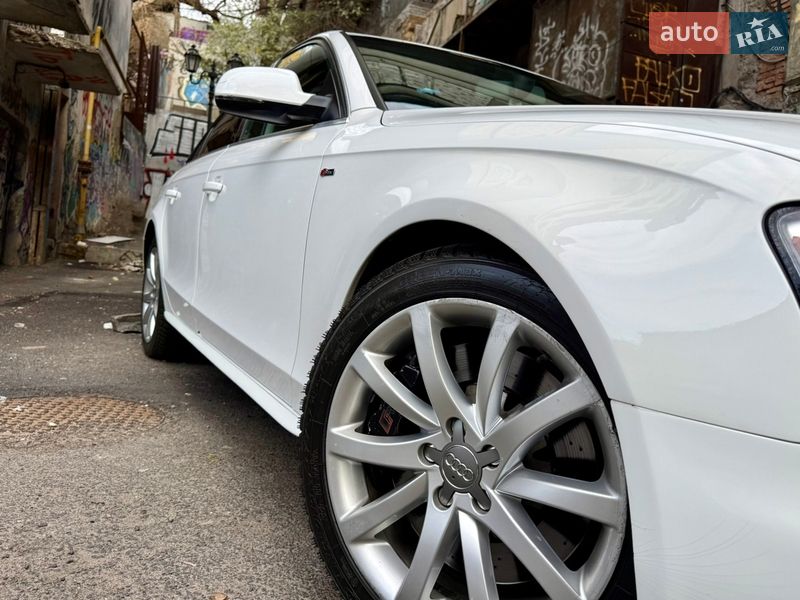 Седан Audi A4 2014 в Одессе