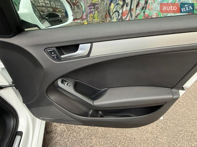 Седан Audi A4 2014 в Одессе