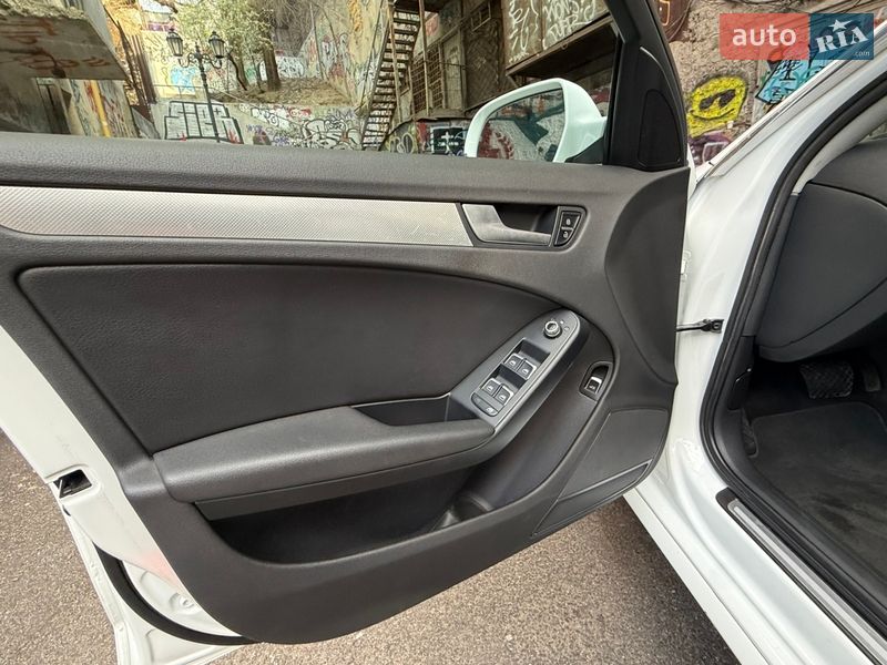 Седан Audi A4 2014 в Одессе