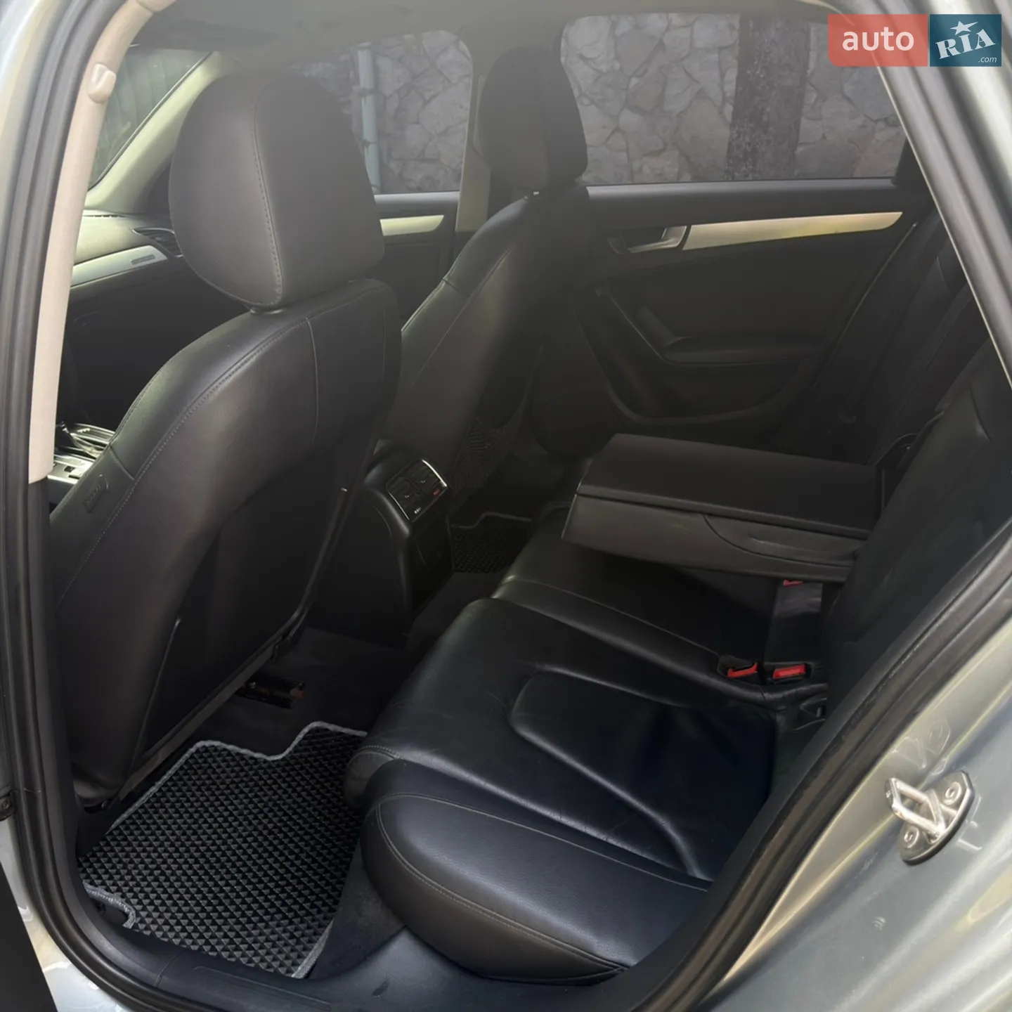 2010 Audi A4 - мініатюра 8