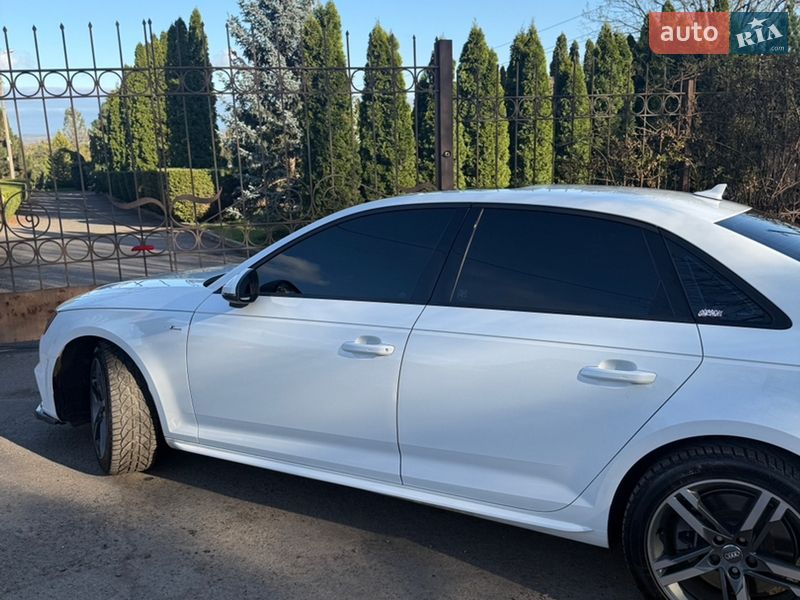 Седан Audi A4 2017 в Киеве