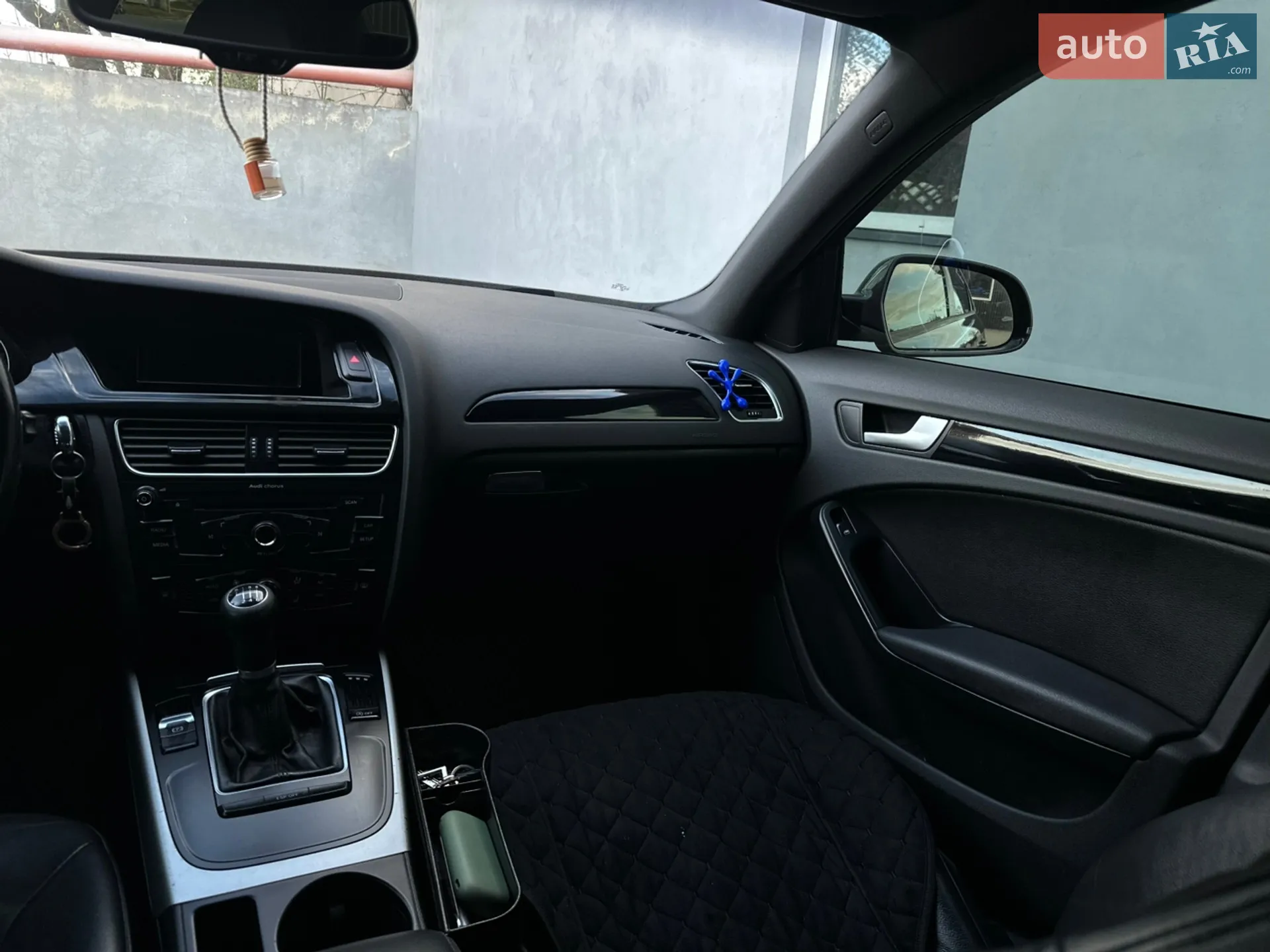 2010 Audi A4 - мініатюра 23