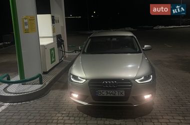 Седан Audi A4 2014 в Мостиській