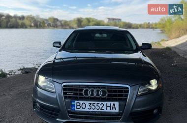 Седан Audi A4 2012 в Виннице
