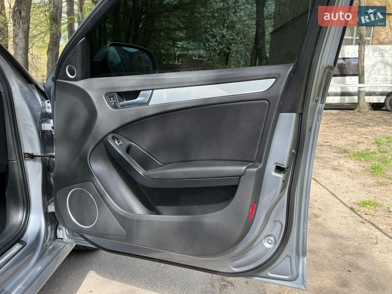 Седан Audi A4 2014 в Хмельницком