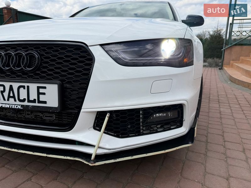 Седан Audi A4 2015 в Львове
