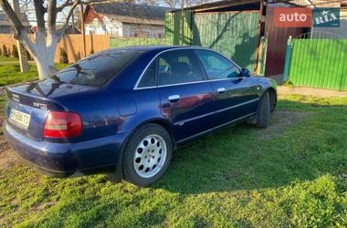 Седан Audi A4 2000 в Раздельной