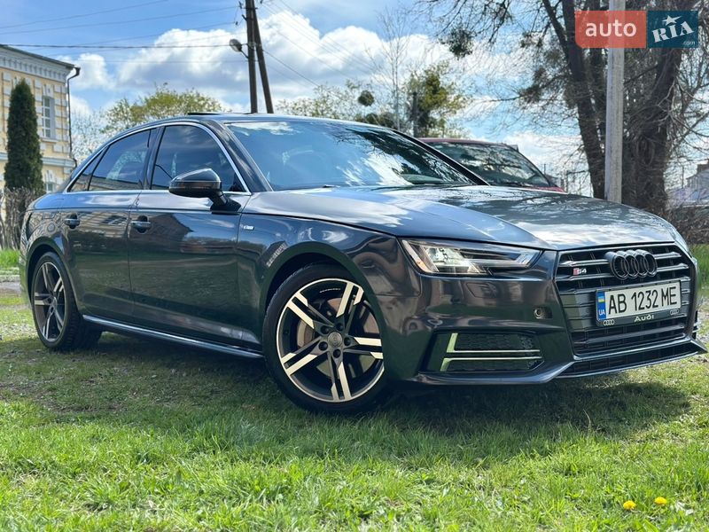 Седан Audi A4 2017 в Виннице