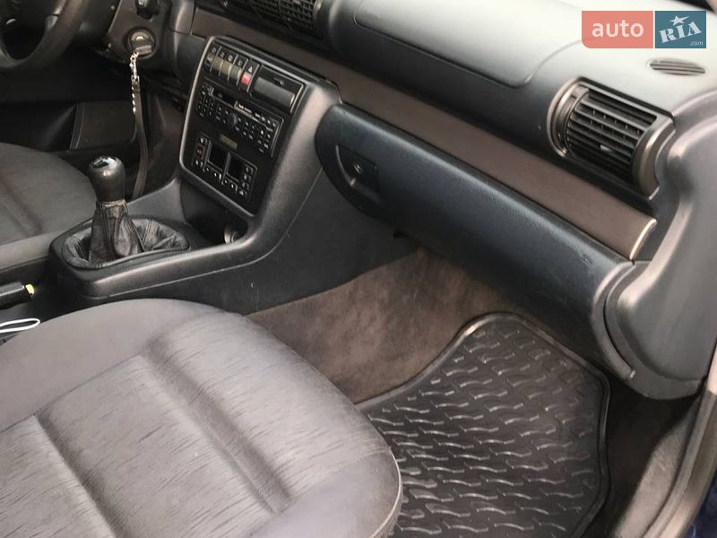 Седан Audi A4 1998 в Лесном Хлебичине