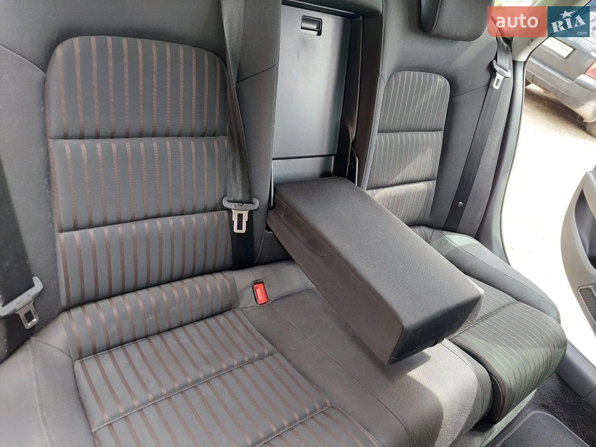 2010 Audi A4 - мініатюра 11