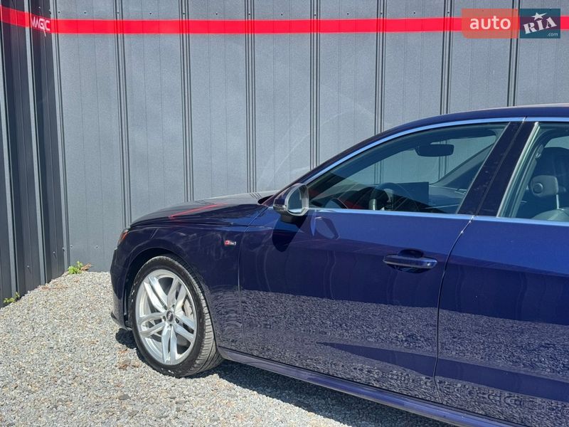 Седан Audi A4 2020 в Луцьку