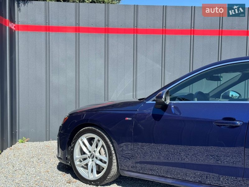 Седан Audi A4 2020 в Луцьку