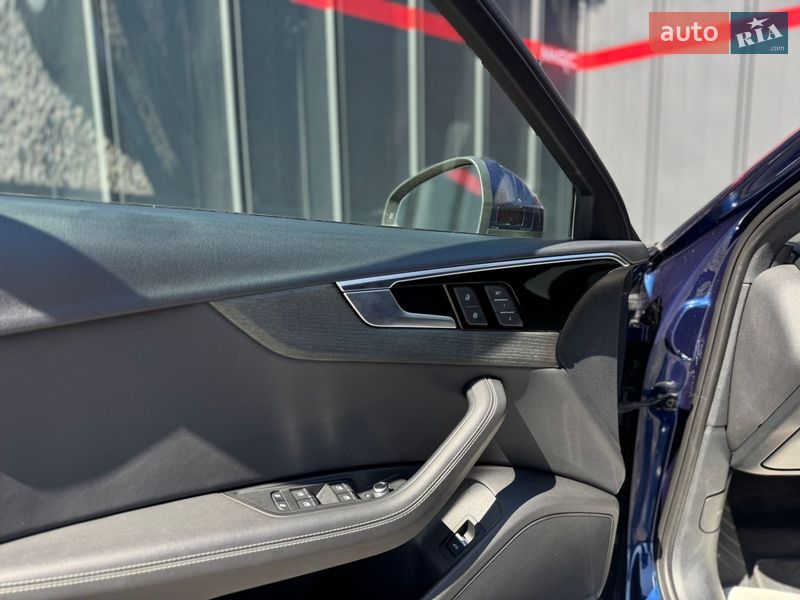 Седан Audi A4 2020 в Луцьку
