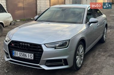 Седан Audi A4 2017 в Кременчуці