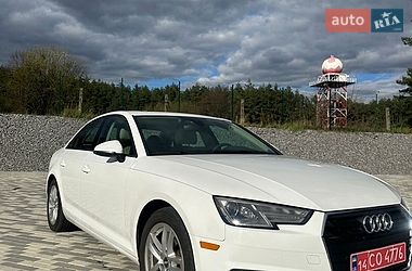 Седан Audi A4 2017 в Львове