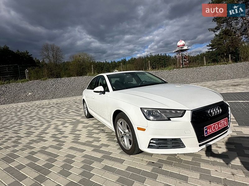 Седан Audi A4 2017 в Львове