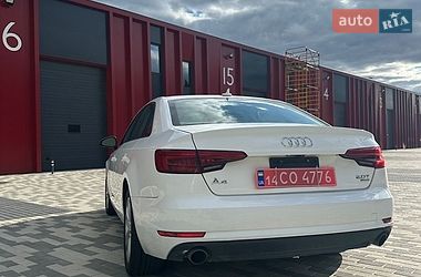 Седан Audi A4 2017 в Львове