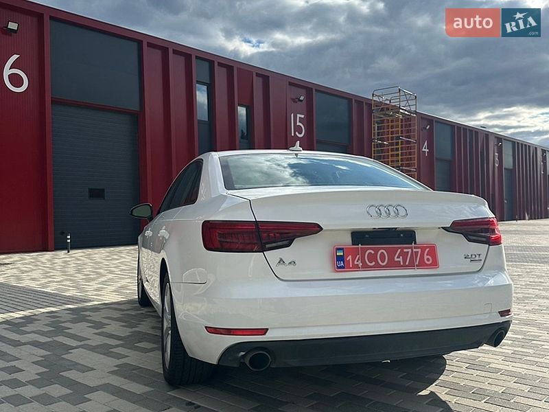 Седан Audi A4 2017 в Львове